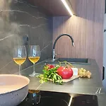 公寓 Cozy At Gastro District *