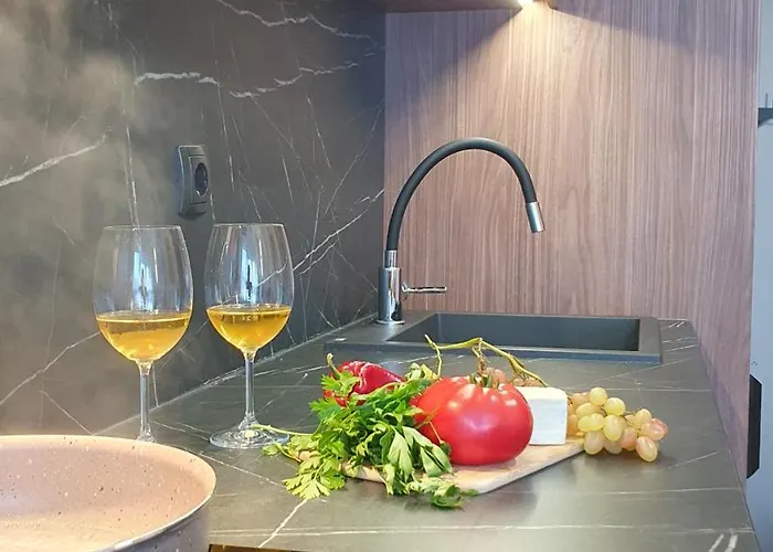 Apartment Cozy At Gastro District *