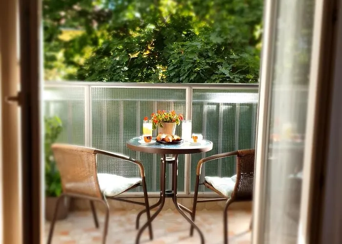 Apartment Cozy At Gastro District *